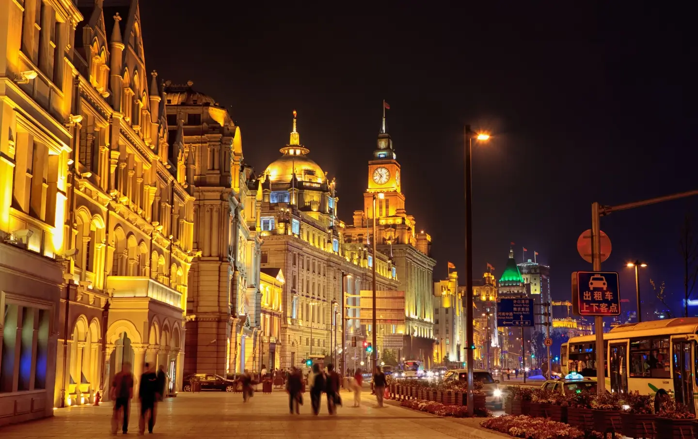 Shanghai Bund historical buildings architecture